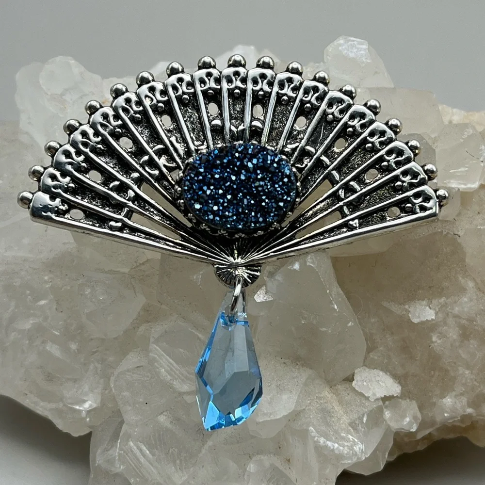 Elegant Vintage Silver and Blue Druzy Fan Brooch